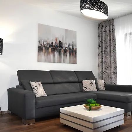 Taban Halifax - Center & Free Parking Nitra