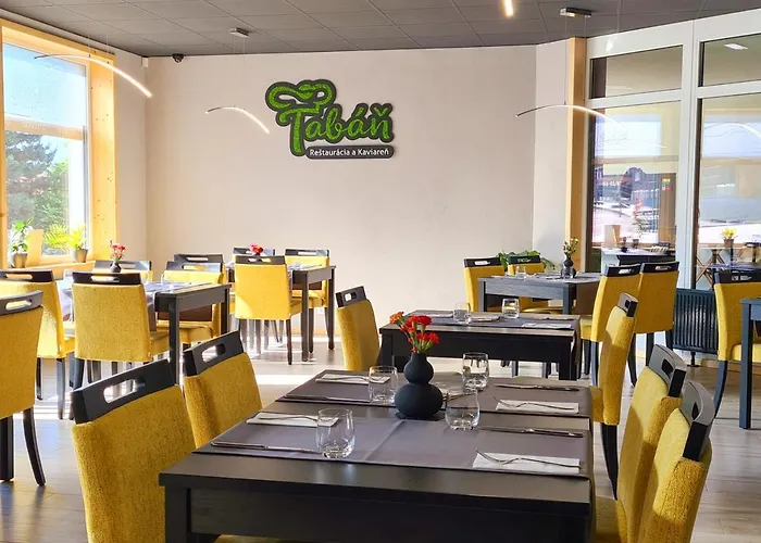 Taban Halifax - Center & Free Parking Appartement Nitra